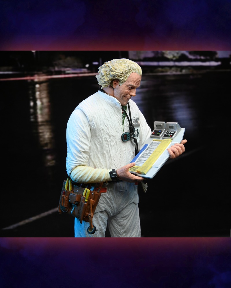 NECA《回到未來》布朗博士 1985 年版本（Ultimate 1985 Doc Brown）可動人偶曝光