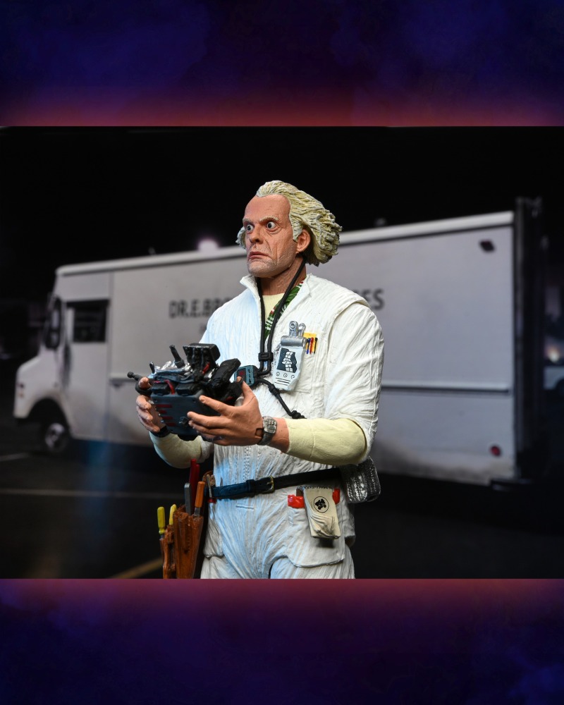 NECA《回到未來》布朗博士 1985 年版本（Ultimate 1985 Doc Brown）可動人偶曝光