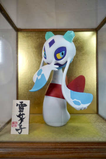 宛如冰雪般美麗動人～日本推主用黏土製作「日本人偶風雪妖女」，有如傳統工藝品般的精緻完美！