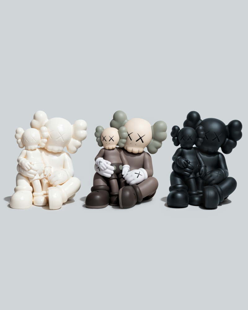 《KAWS:HOLIDAY》登上中國長白山 KAWS 首個COMPANION 巨型雪雕創作