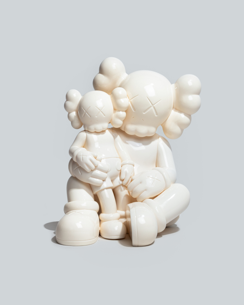 《KAWS:HOLIDAY》登上中國長白山 KAWS 首個COMPANION 巨型雪雕創作
