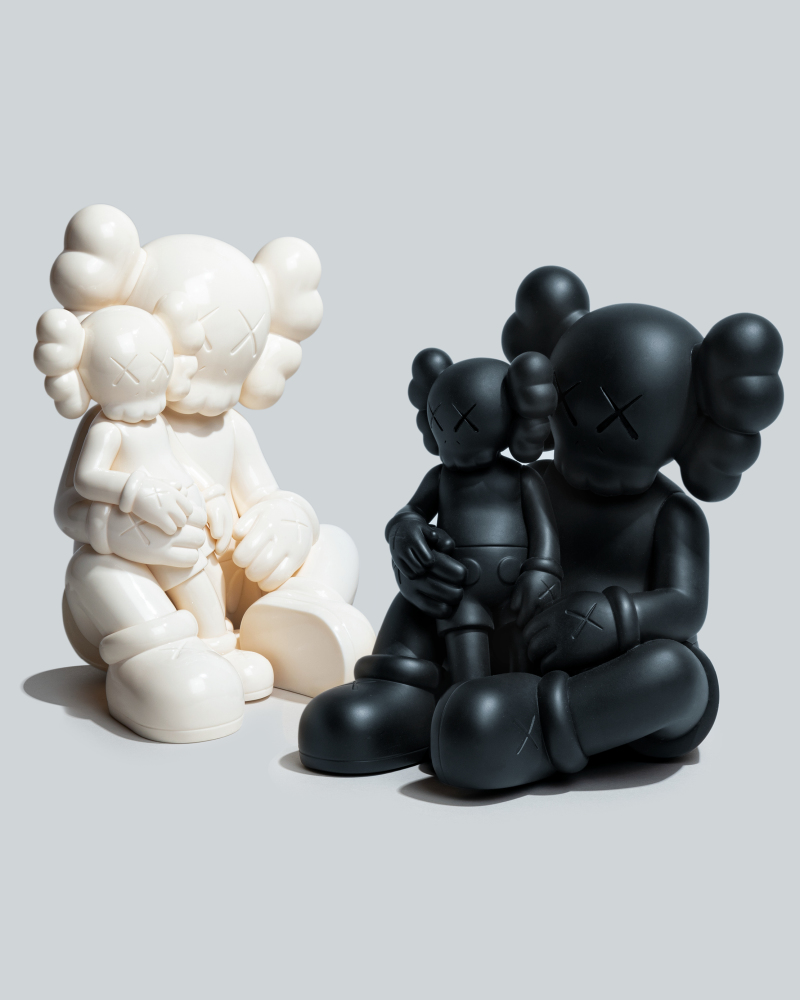 《KAWS:HOLIDAY》登上中國長白山 KAWS 首個COMPANION 巨型雪雕創作