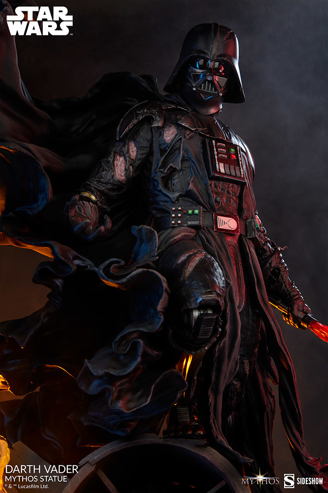 Sideshow《星際大戰》達斯·維達（Darth Vader）- Mythos 全身雕像 挺立於戰火當中的魄力身影！