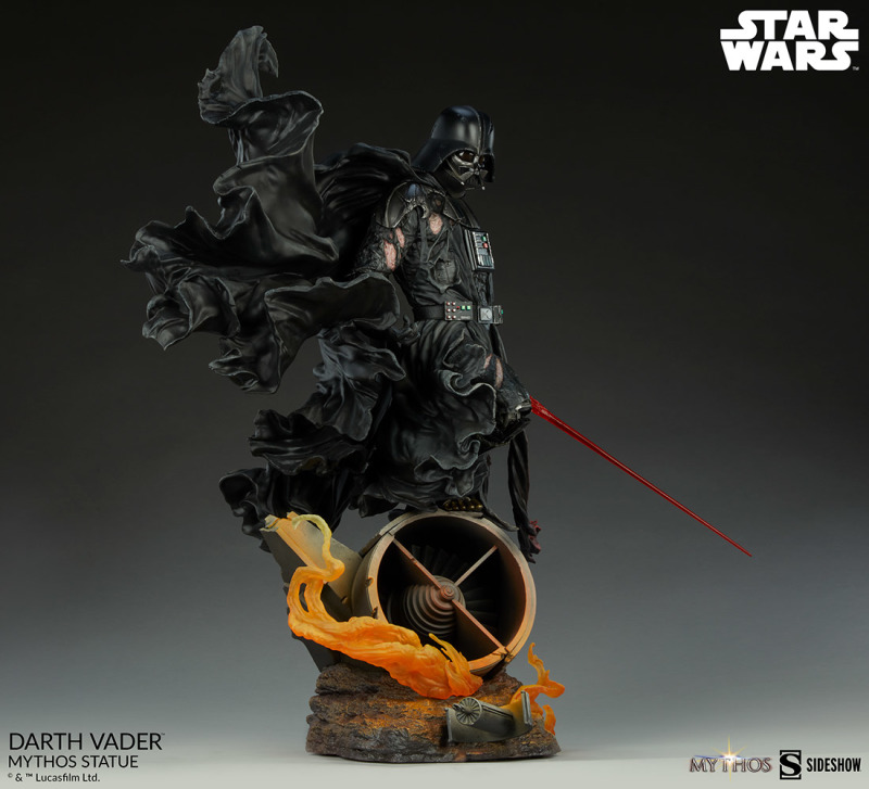 Sideshow《星際大戰》達斯·維達（Darth Vader）- Mythos 全身雕像 挺立於戰火當中的魄力身影！