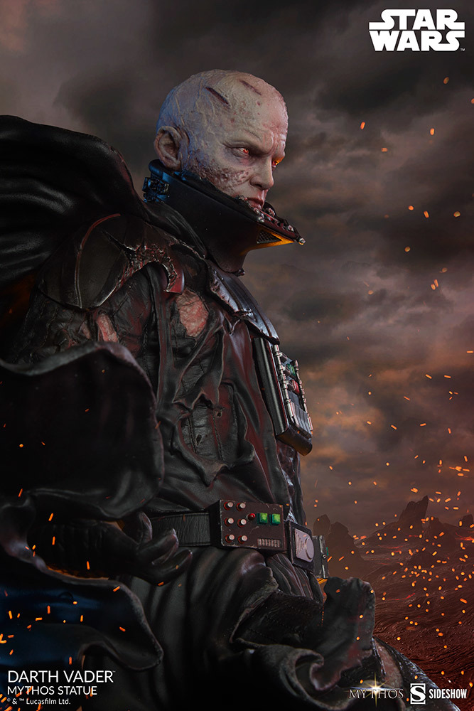 Sideshow《星際大戰》達斯·維達（Darth Vader）- Mythos 全身雕像 挺立於戰火當中的魄力身影！