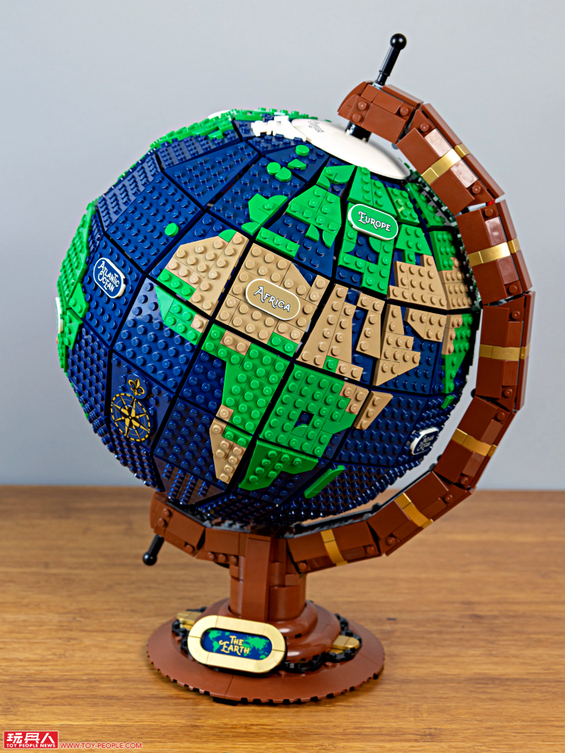 LEGO 21332 Ideas 系列【地球儀】The Globe 開箱報告 組完之後世界任你轉動！
