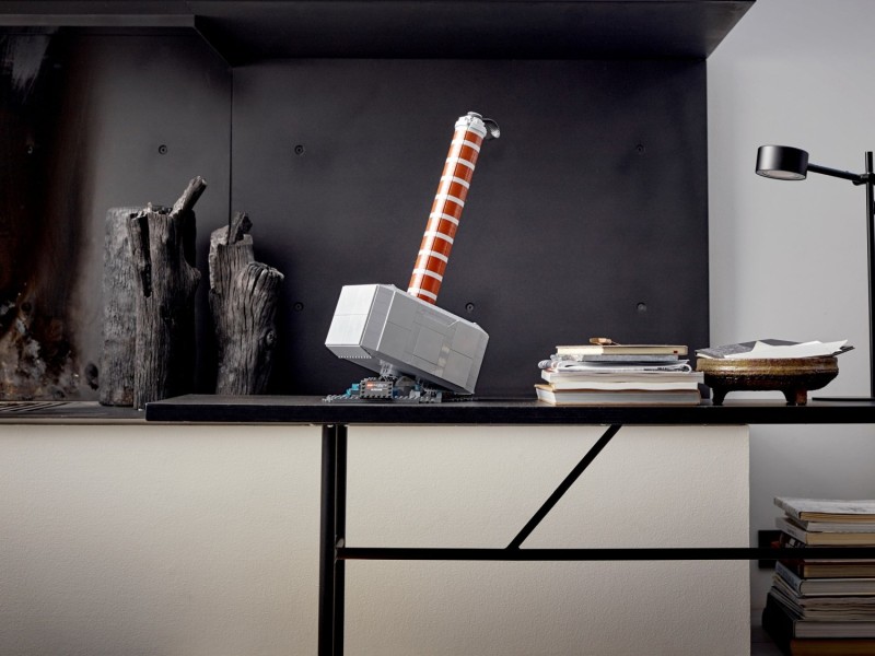 LEGO 76209 MARVEL《無限傳說》索爾的雷神之鎚(Thor’s Hammer)化身 46 公分高磚拼模型!