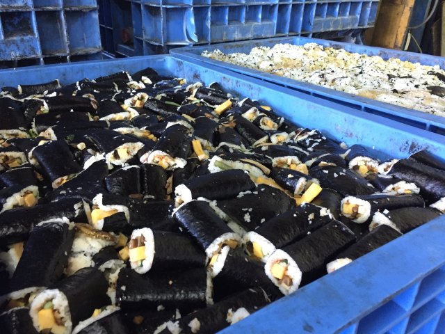 習俗導致10億日幣損失！？惠方卷「140萬支沒賣完」遭丟棄，網友吐槽別做那麼多不就好了