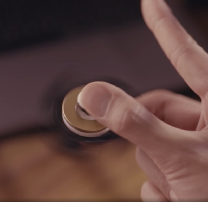三種紓壓小物自己動手拼!?指尖陀螺、按鈕、無限方塊樂高化~(LEGO Desktop Fidget Builds)