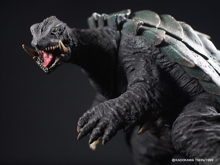 打斷手骨顛倒勇！CCP怪獸藝術收藏系列 AMC 卡美拉3 損傷版與HG損傷版