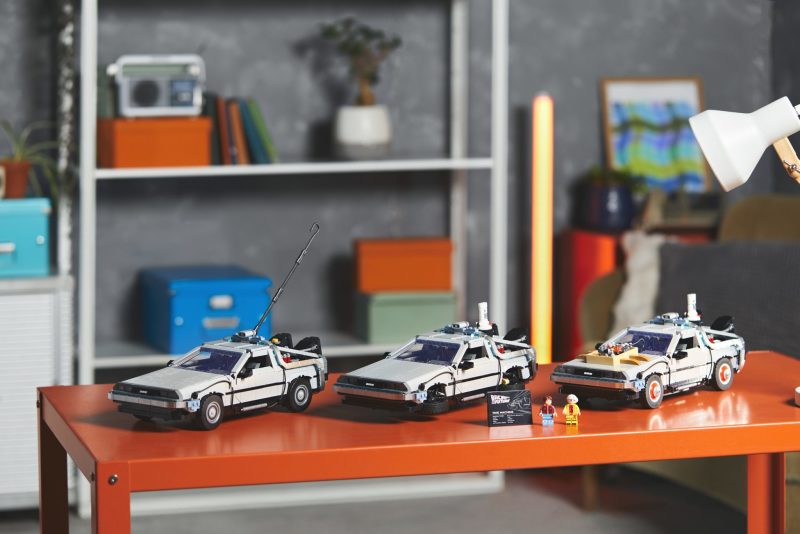 LEGO 10300《回到未來》時光機（Back to the Future Time Machine）堂堂登場！根本要人一次買三台～