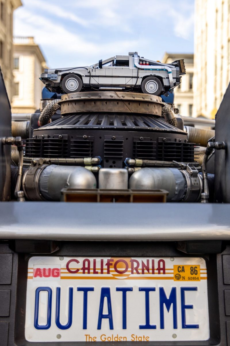 LEGO 10300《回到未來》時光機（Back to the Future Time Machine）堂堂登場！根本要人一次買三台～