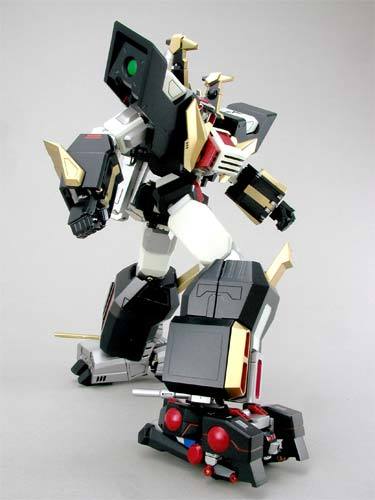 承襲先人熱血精神！STUDIO HALF EYE《獸裝機攻》斷空我NOVA