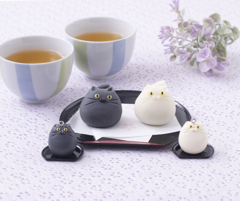 GASHAPON「御菓子司 紅谷三宅 和菓子收藏 貓菓子＆鸚鵡菓子」吊飾轉蛋 美味開轉～