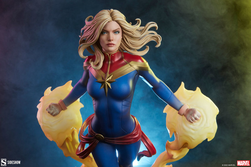Sideshow Premium Format Figure 系列 MARVEL「驚奇隊長」（Captain Marvel）全身雕像