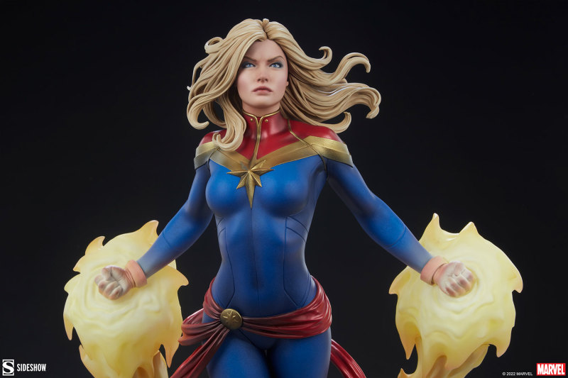 Sideshow Premium Format Figure 系列 MARVEL「驚奇隊長」（Captain Marvel）全身雕像