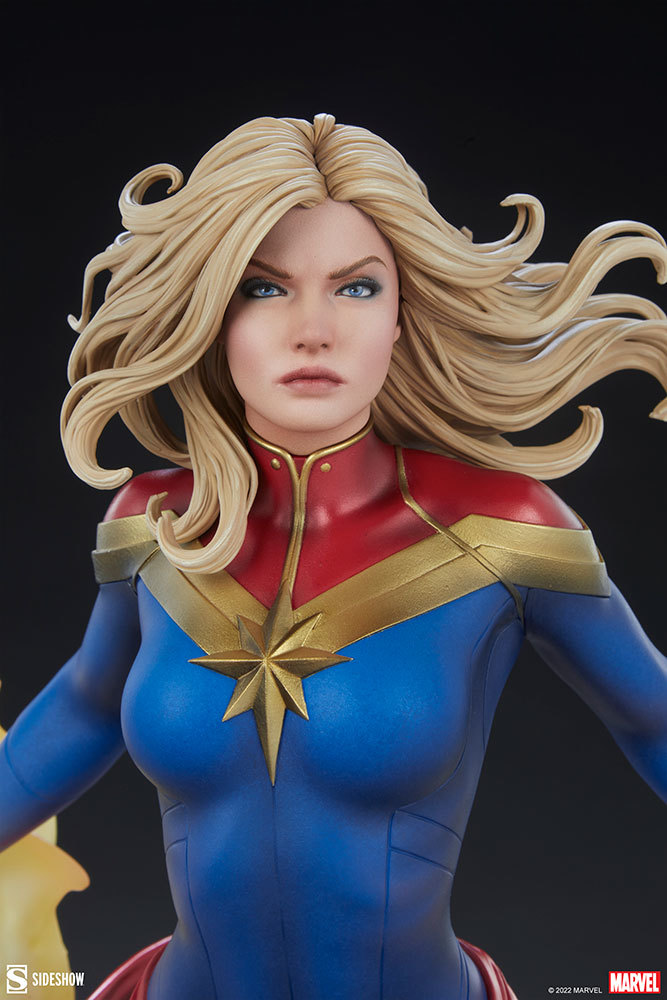 Sideshow Premium Format Figure 系列 MARVEL「驚奇隊長」（Captain Marvel）全身雕像