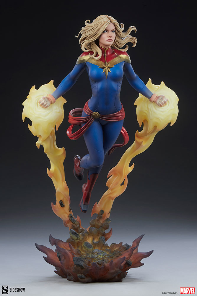 Sideshow Premium Format Figure 系列 MARVEL「驚奇隊長」（Captain Marvel）全身雕像