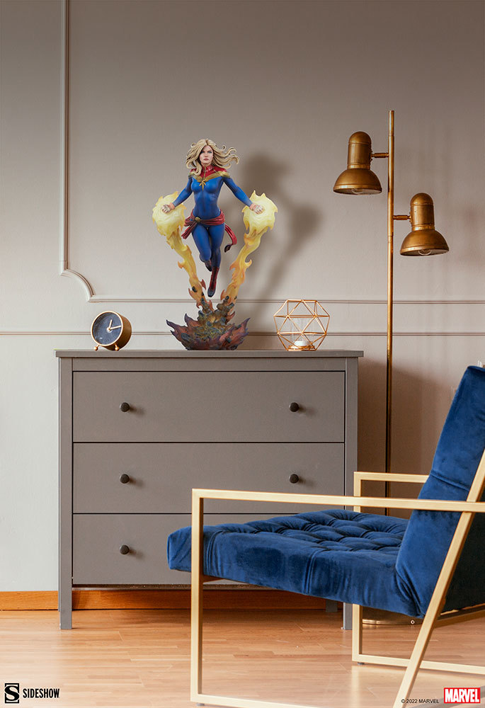 Sideshow Premium Format Figure 系列 MARVEL「驚奇隊長」（Captain Marvel）全身雕像