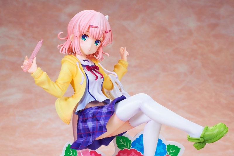 MEDICOSx壽屋『街角魔族 千代田桃 制服Ver. 1/7比例模型』預計 2023 年 05 月發售!