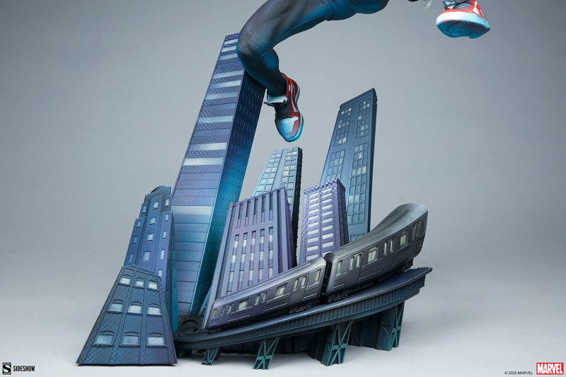 Sideshow Premium Format Figure 系列 MARVEL「邁爾斯·摩拉斯」Miles Morales 全身雕像 普通版/EX版