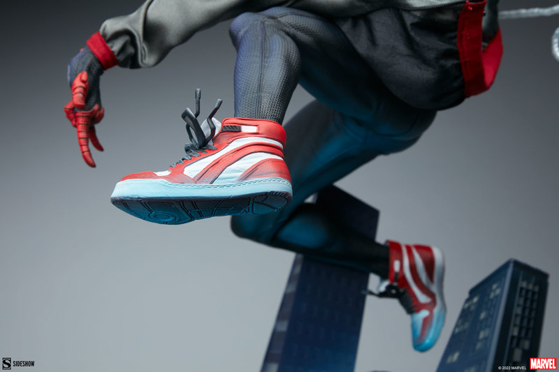 Sideshow Premium Format Figure 系列 MARVEL「邁爾斯·摩拉斯」Miles Morales 全身雕像 普通版/EX版