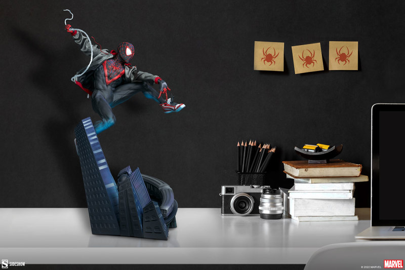 Sideshow Premium Format Figure 系列 MARVEL「邁爾斯·摩拉斯」Miles Morales 全身雕像 普通版/EX版