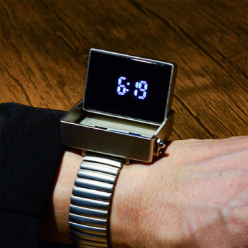 忠實還原原作樣貌！萬代推出《超人七號》超級警備隊專用手錶