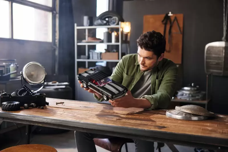 LEGO 10304 ICONS 系列【雪佛蘭 Camaro Z28】親手打造復古美式經典,多種外觀等你變換!