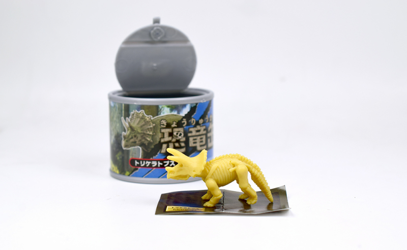 怎麼可以吃龍龍～TARLIN「恐龍罐」轉蛋 從小罐頭中發掘迷你恐龍骨骼！