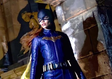 華納全面取消 DC 宇宙新作《蝙蝠女孩》發行計劃！耗資近億美金拍完後才臨時決定腰斬