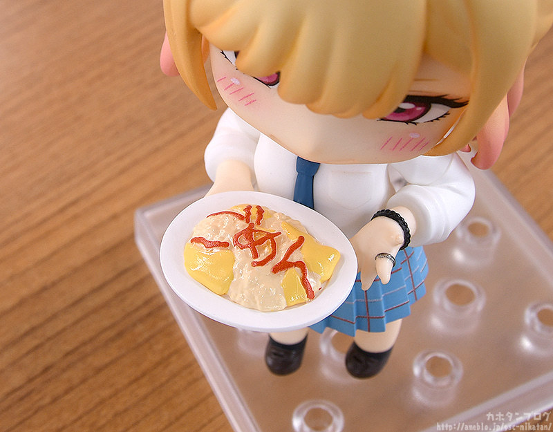 宅宅辣妹有夠香！黏土人《戀上換裝娃娃》喜多川海夢 濕漉女2、小雫抱枕可愛登場