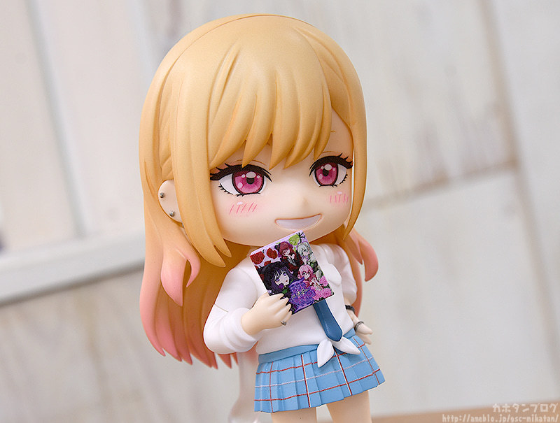 宅宅辣妹有夠香！黏土人《戀上換裝娃娃》喜多川海夢 濕漉女2、小雫抱枕可愛登場