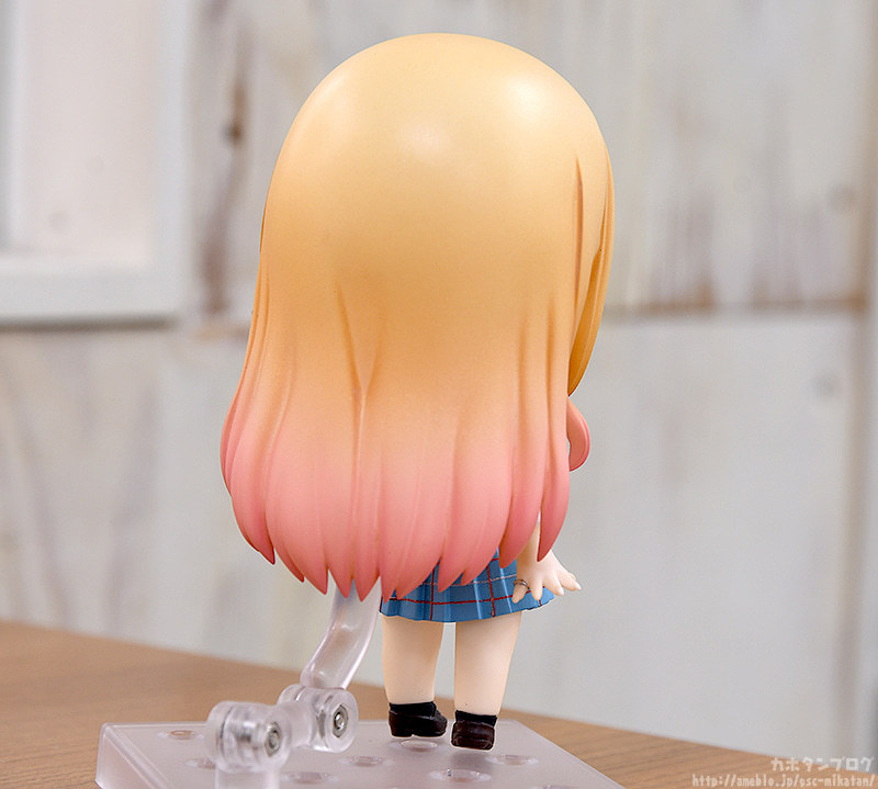 宅宅辣妹有夠香！黏土人《戀上換裝娃娃》喜多川海夢 濕漉女2、小雫抱枕可愛登場