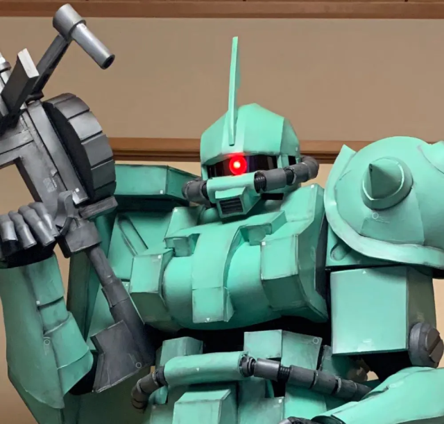 CoserALEX打造專屬《機動戰士鋼彈》薩克裝甲上陣Comiket 厚實質感博好評！