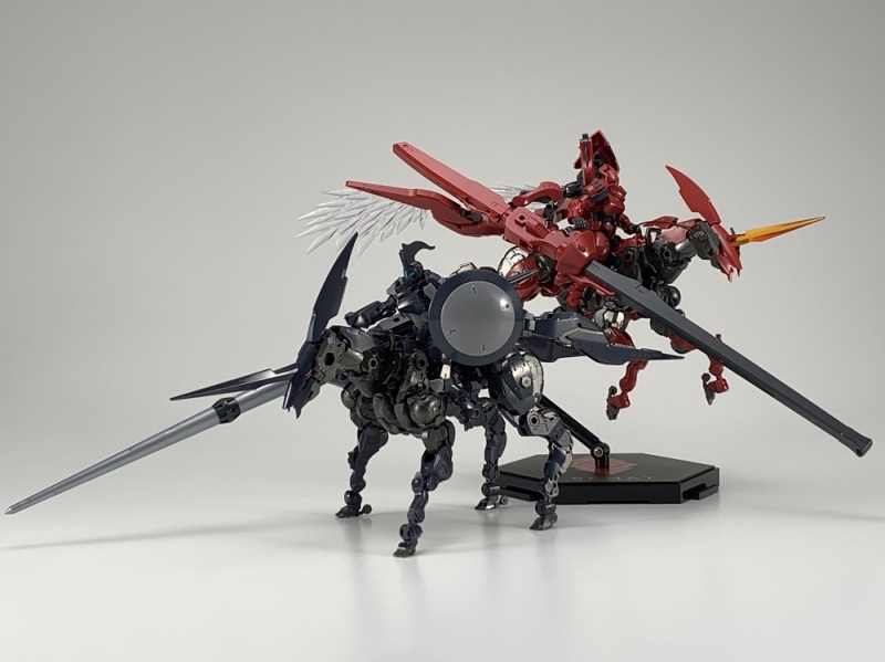 守護女王的深紅戰馬『HEXA GEAR 西格・斯普林格 女王親衛隊規格』即將發售 官方釋出樣品素組照!