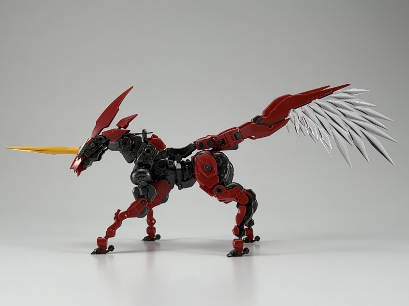 守護女王的深紅戰馬『HEXA GEAR 西格・斯普林格 女王親衛隊規格』即將發售 官方釋出樣品素組照!