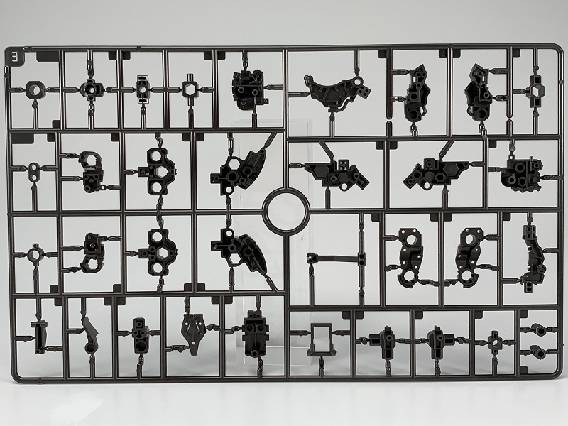 守護女王的深紅戰馬『HEXA GEAR 西格・斯普林格 女王親衛隊規格』即將發售 官方釋出樣品素組照!