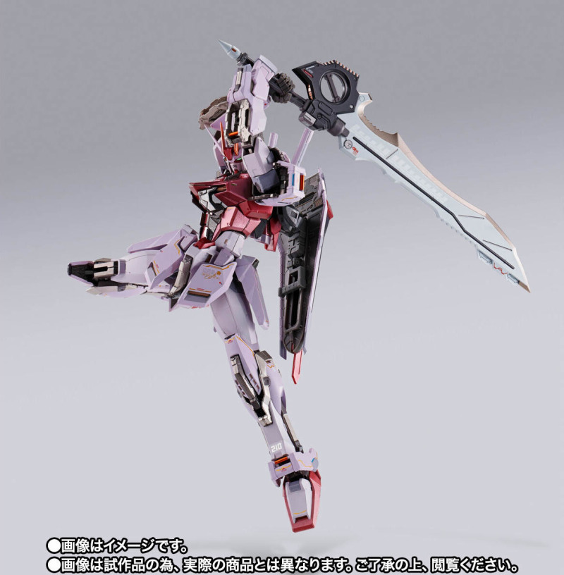 揮舞大劍的紅色機影現身『METAL BUILD 嫣紅攻擊鋼彈 巨斬刀裝備型』確定商品化!