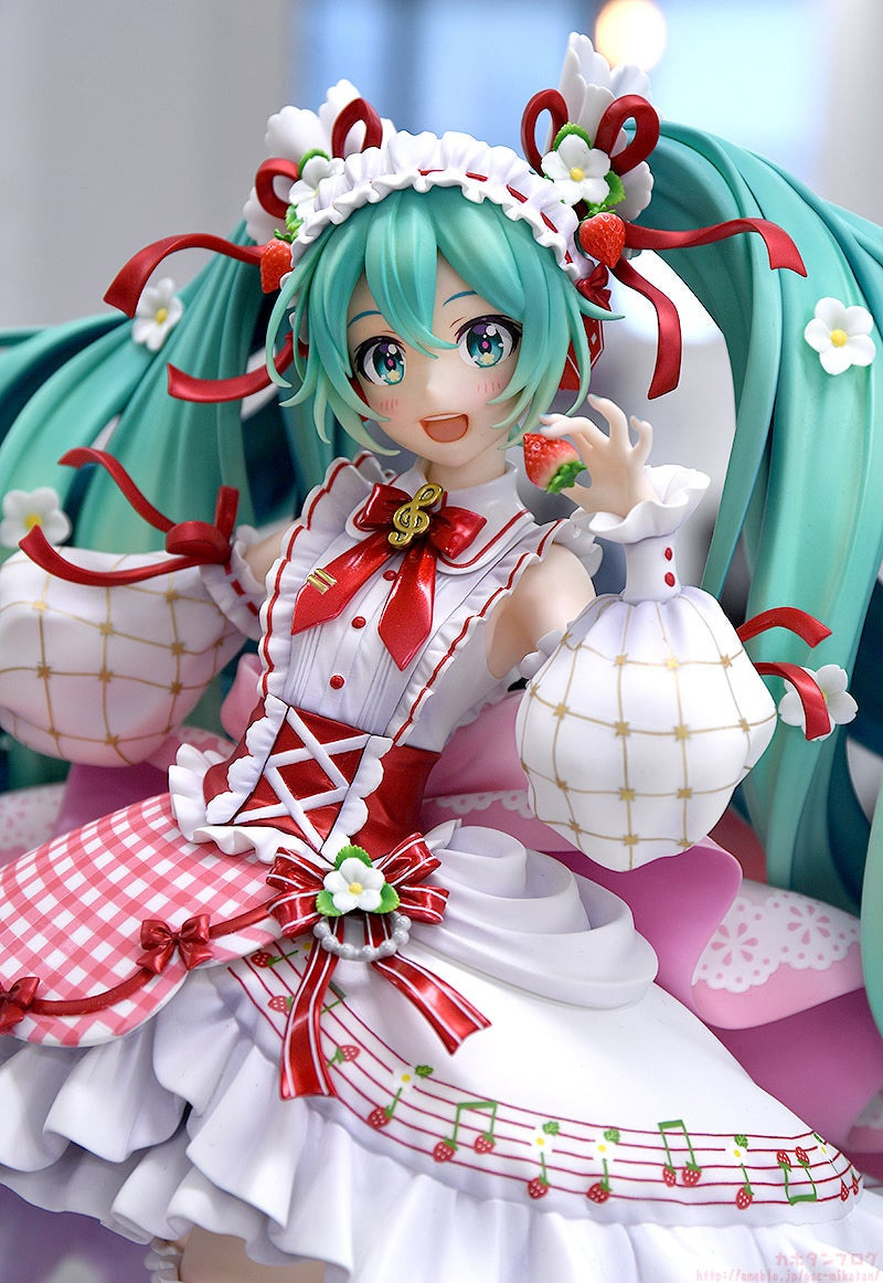 GSC「初音未來 15th Anniversary Ver.」1/7比例模型 以草莓為靈感的15週年紀念★