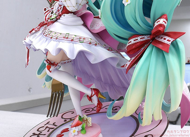 GSC「初音未來 15th Anniversary Ver.」1/7比例模型 以草莓為靈感的15週年紀念★