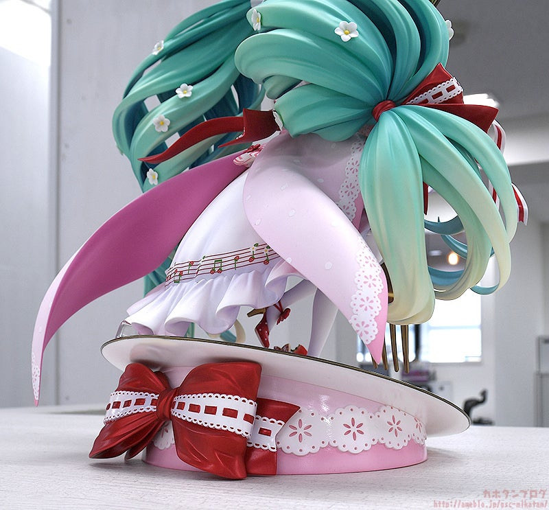 GSC「初音未來 15th Anniversary Ver.」1/7比例模型 以草莓為靈感的15週年紀念★