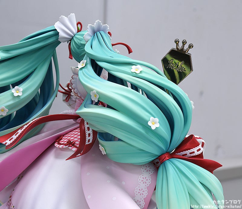 GSC「初音未來 15th Anniversary Ver.」1/7比例模型 以草莓為靈感的15週年紀念★