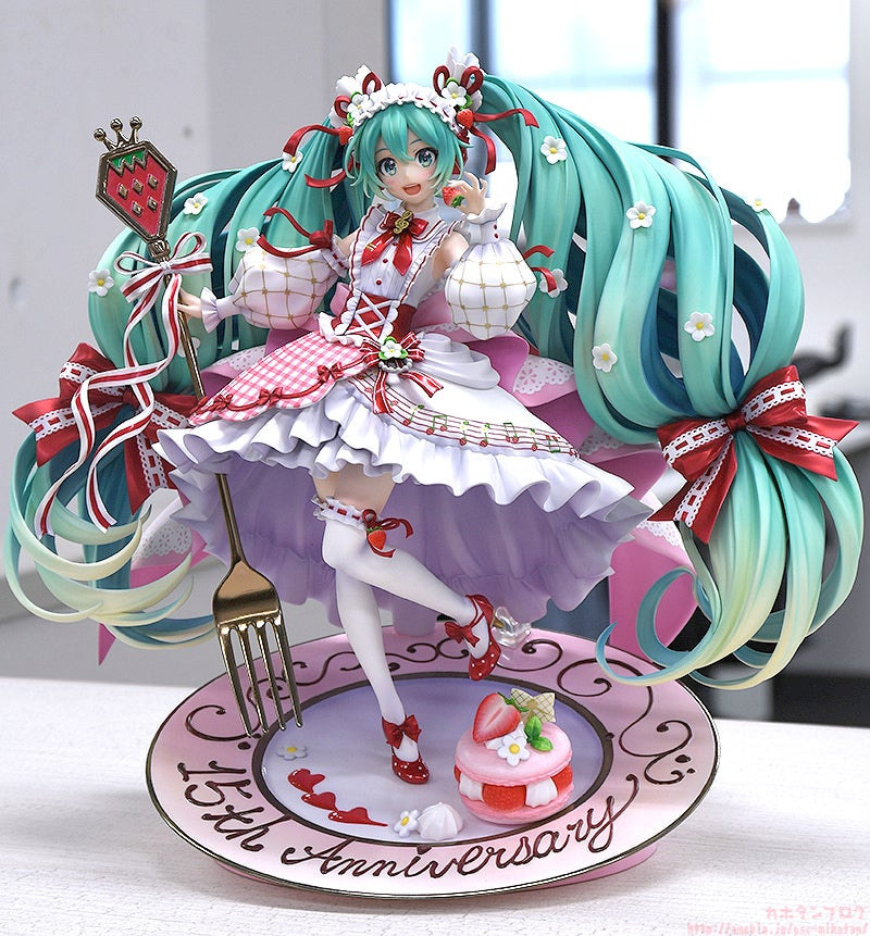 GSC「初音未來 15th Anniversary Ver.」1/7比例模型 以草莓為靈感的15週年紀念★