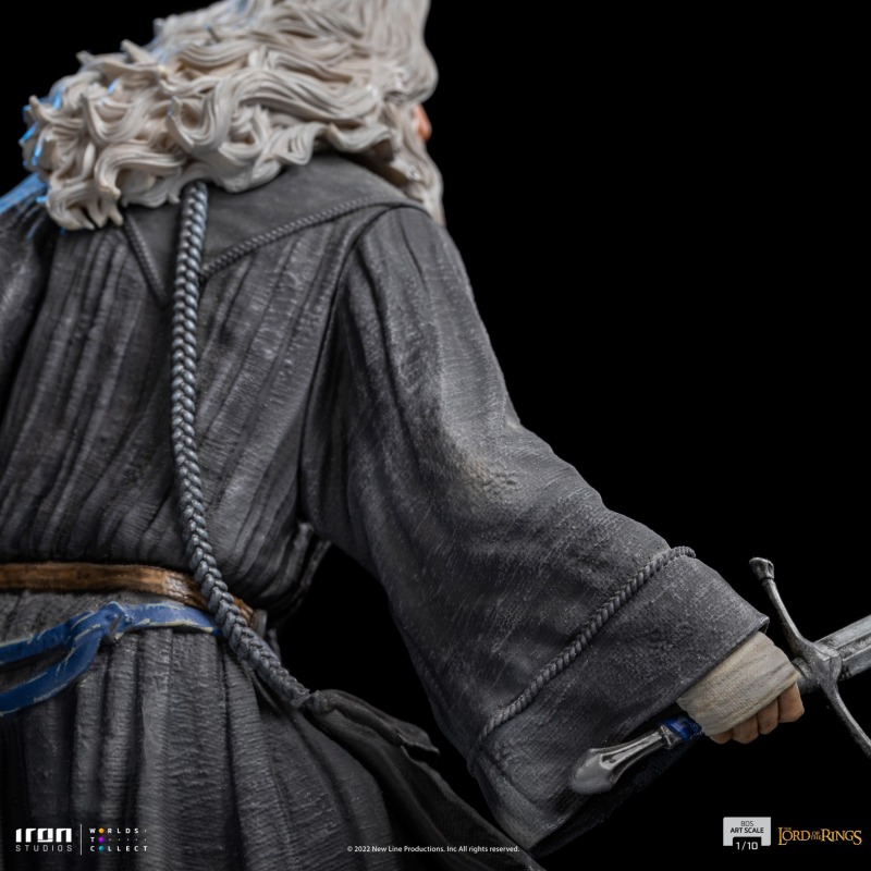 Iron Studios《魔戒》甘道夫(Gandalf)1/10 比例全身雕像 迎敵姿態的灰袍聖徒!