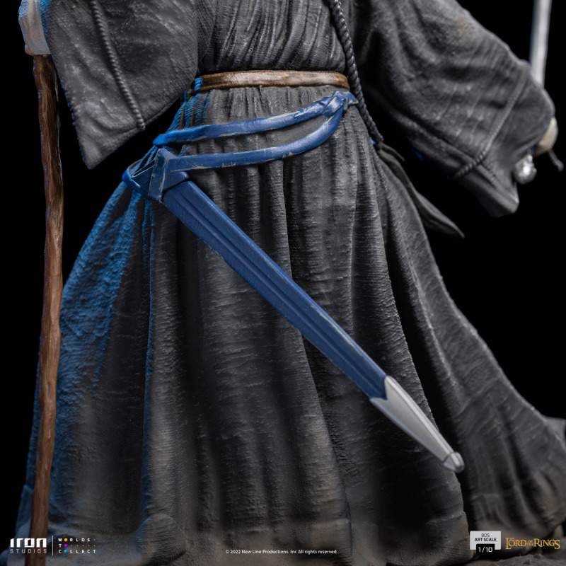 Iron Studios《魔戒》甘道夫(Gandalf)1/10 比例全身雕像 迎敵姿態的灰袍聖徒!