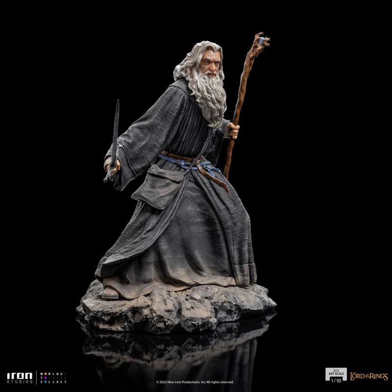 Iron Studios《魔戒》甘道夫(Gandalf)1/10 比例全身雕像 迎敵姿態的灰袍聖徒!