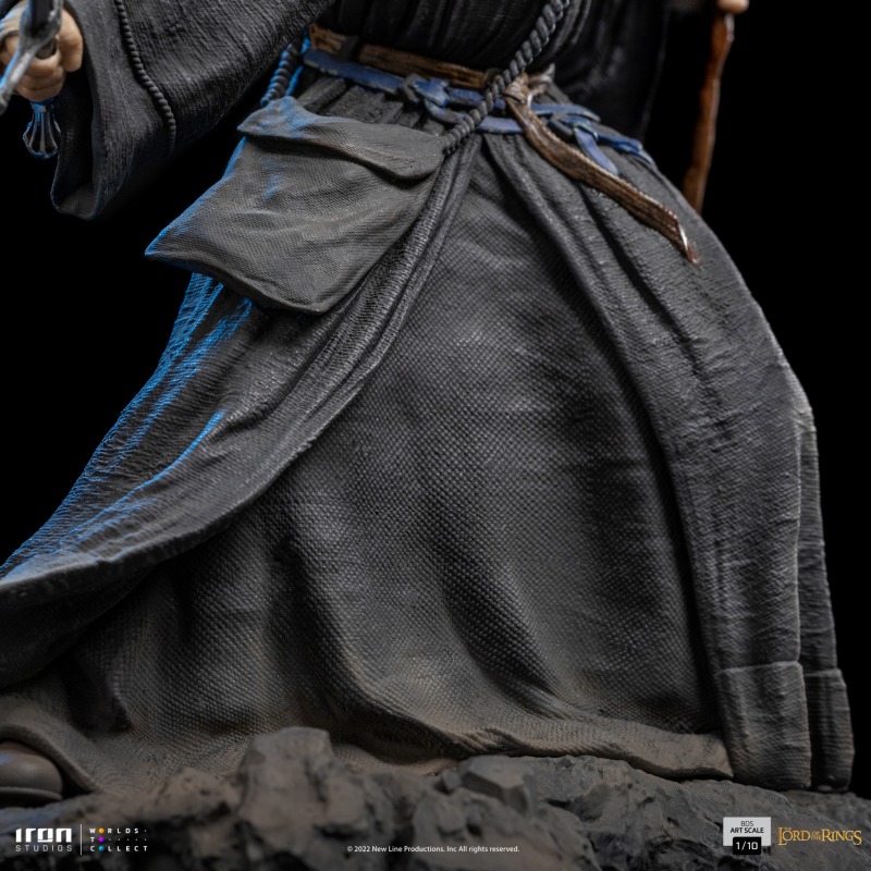 Iron Studios《魔戒》甘道夫(Gandalf)1/10 比例全身雕像 迎敵姿態的灰袍聖徒!