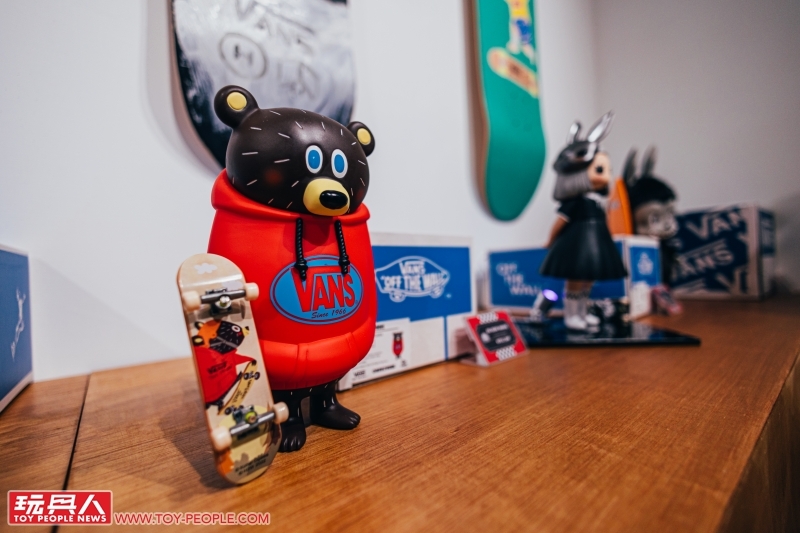 Vans × How2work × The Little Hut【The Waffle Room】現場報導 港台日藝術家夢幻聚首的極快閃活動！