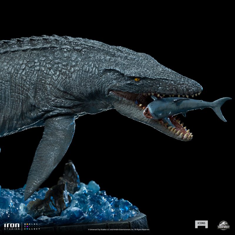 Iron Studios《侏羅紀世界》滄龍（Mosasaurus）無比例場景雕像 震撼餵食秀縮小再現！